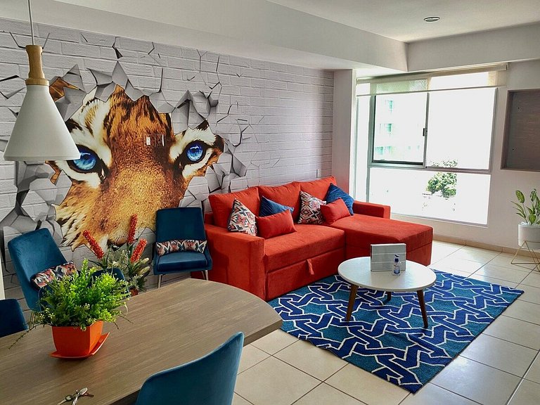 Unique 2 Bedroom, Pool and Fitness Center Design