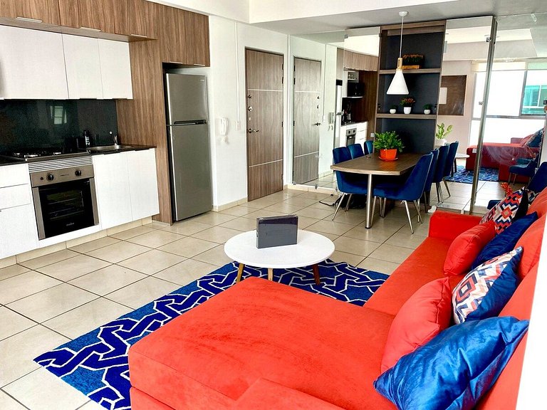 Unique 2 Bedroom, Pool and Fitness Center Design