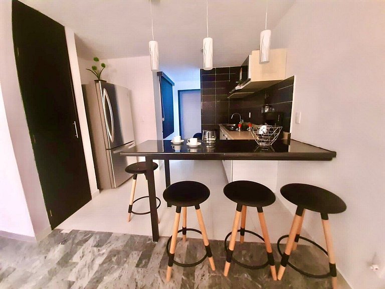 LARGE PH, FULL FLOOR 100% REFURBISHED EXPO AREA