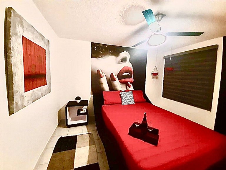 LARGE PH, FULL FLOOR 100% REFURBISHED EXPO AREA