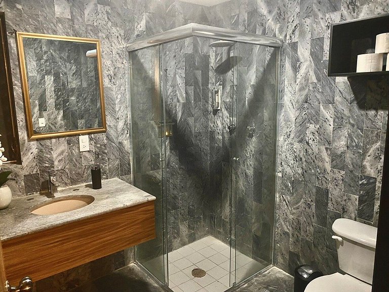 LARGE PH, FULL FLOOR 100% REFURBISHED EXPO AREA